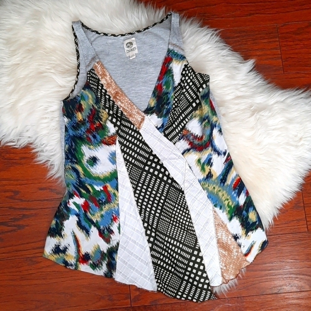 Tiny Kerchief Plunge Neck Mixed Textile Tank Top